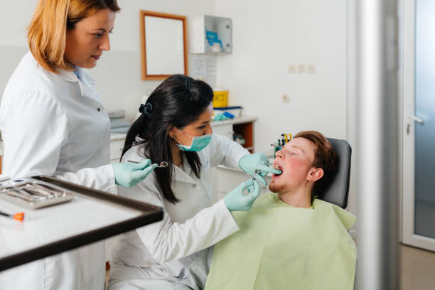 Best Emergency Treatment for Dental Infections or Abscesses in Stanford, CA