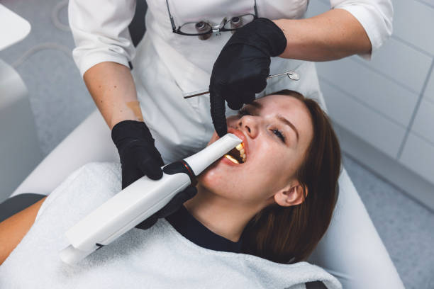 Best Emergency Tooth Extraction in Stanford, CA